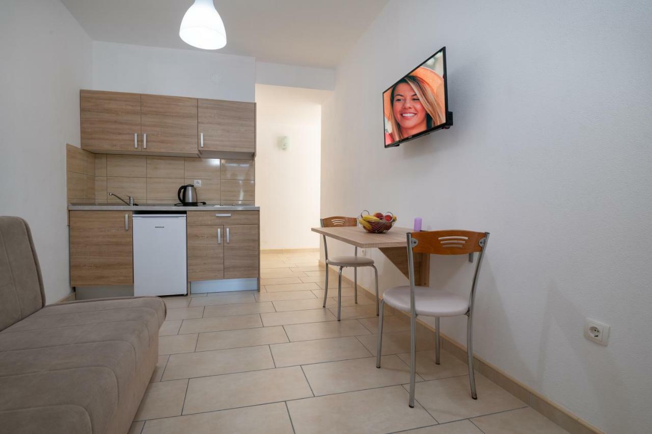 Apartments Lavanda ネウム エクステリア 写真